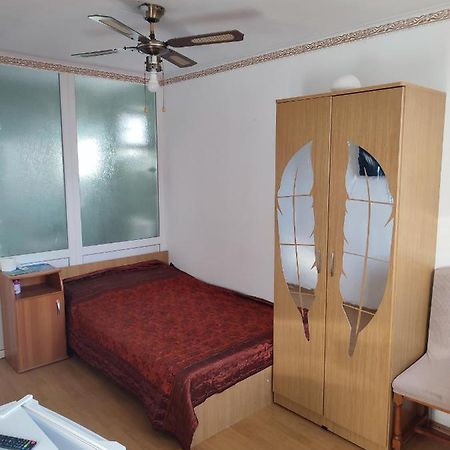 Hostel Emy Camere Cu Baie Proprie Aproape De Plaja 3 Papuci Constanta Luaran gambar