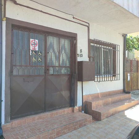 Hostel Emy Camere Cu Baie Proprie Aproape De Plaja 3 Papuci Constanta Luaran gambar